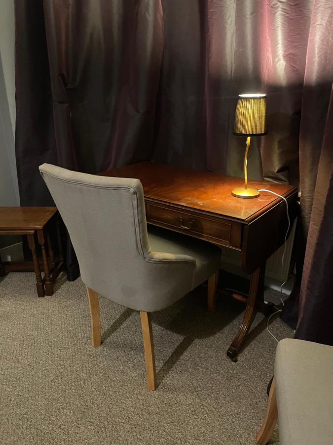 Traditional English 4 Bedroom Home In Greenwich Plumstead  Buitenkant foto